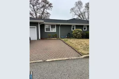 28 Roosevelt Avenue, Elmwood Park, NJ 07407 - Photo 3