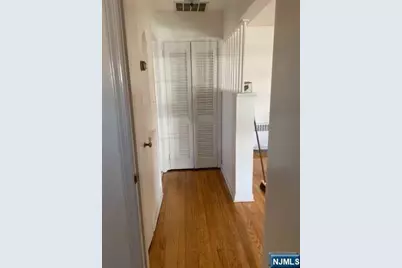 28 Roosevelt Avenue, Elmwood Park, NJ 07407 - Photo 9