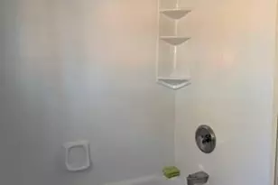 28 Roosevelt Ave, Elmwood Park, NJ 07407 - Photo 15