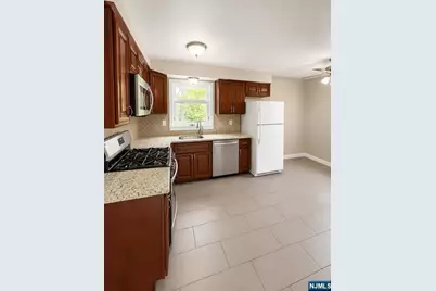 106 Rochelle Parkway 2 #2, Saddle Brook Township, NJ 07663 - Photo 21