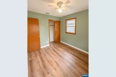 106 Rochelle Parkway 2 #2, Saddle Brook Township, NJ 07663 - Photo 15