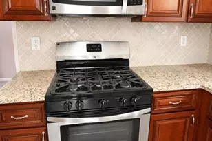 106 Rochelle Parkway 2, Saddle Brook Township, NJ 07663 - Photo 3