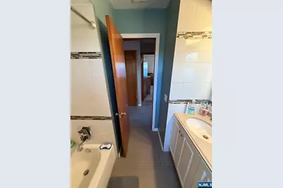 106 Rochelle Parkway 2 #2, Saddle Brook Township, NJ 07663 - Photo 11