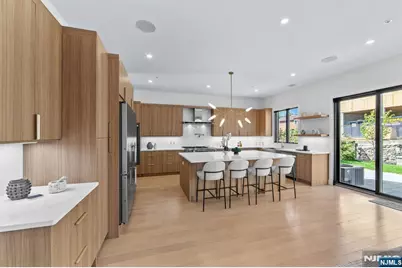 61 Edgewater Road, Cliffside Park, NJ 07010 - Photo 13