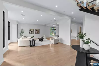 61 Edgewater Road, Cliffside Park, NJ 07010 - Photo 9