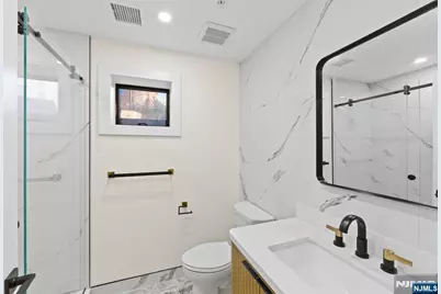 61 Edgewater Road, Cliffside Park, NJ 07010 - Photo 47