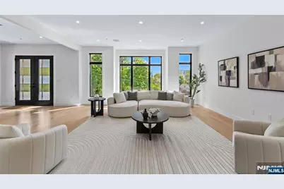 61 Edgewater Road, Cliffside Park, NJ 07010 - Photo 17