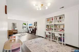 2071 Drake Ct, Mahwah, NJ 07430 - Photo 9