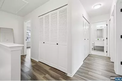 2071 Drake Court, Mahwah, NJ 07430 - Photo 11