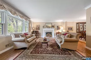 485 Eisenhower Ct, Wyckoff Township, NJ 07481 - Photo 3