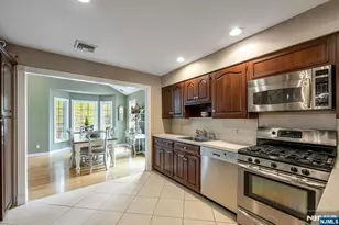 485 Eisenhower Ct, Wyckoff Township, NJ 07481 - Photo 15