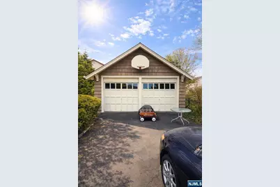 327 Rutland Avenue, Teaneck Township, NJ 07666 - Photo 7