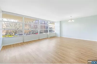 6050 Kennedy Boulevard 2E #2E, West New York, NJ 07093 - Photo 3