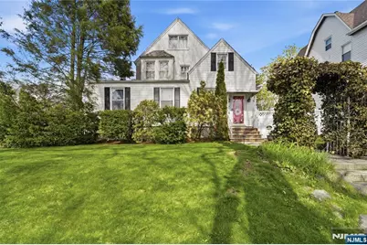 3 Stuyvesant Avenue, Kearny, NJ 07032 - Photo 1