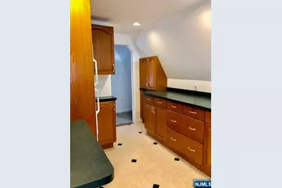 21 Columbus Street, Bloomfield, NJ 07003 - Photo 17