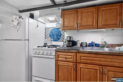 754 Highland Avenue, Newark, NJ 07104 - Photo 29