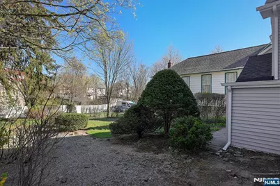 287 Orange Road, Montclair, NJ 07042 - Photo 47