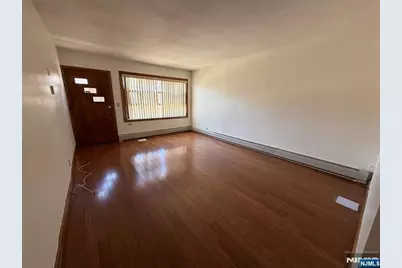 48 Stuyvesant Avenue 1 #1, Lyndhurst Township, NJ 07071 - Photo 3