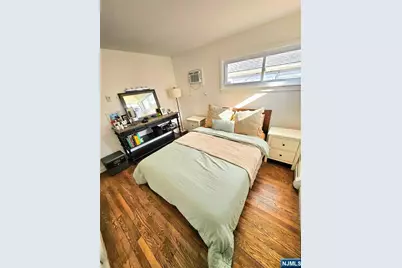 301 Glen Avenue, Ridgewood, NJ 07450 - Photo 11