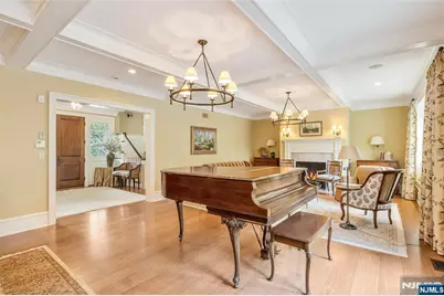 259 Indian Trail Drive, Franklin Lakes, NJ 07417 - Photo 9