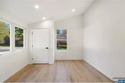 175 E Crescent Avenue, Allendale, NJ 07401 - Photo 15