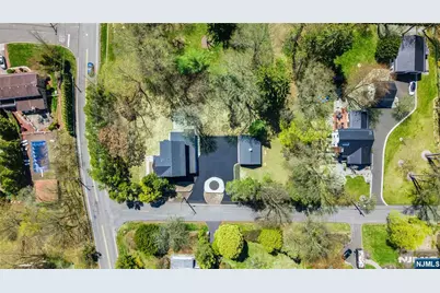 175 E Crescent Avenue, Allendale, NJ 07401 - Photo 43