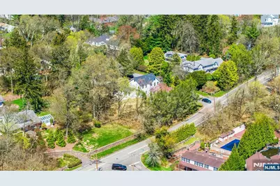 175 E Crescent Avenue, Allendale, NJ 07401 - Photo 45