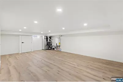 175 E Crescent Avenue, Allendale, NJ 07401 - Photo 17