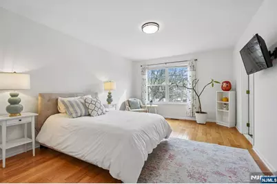 55 Greenbrook Drive, Bloomfield, NJ 07003 - Photo 17