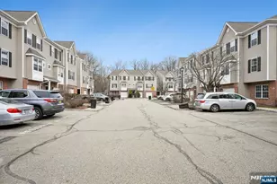 55 Greenbrook Dr, Bloomfield, NJ 07003 - Photo 25