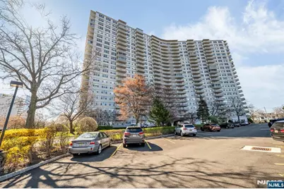 2000 Linwood Avenue 5B #5B, Fort Lee, NJ 07024 - Photo 1