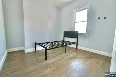 233 Bayview Avenue, Jersey City, NJ 07305 - Photo 7