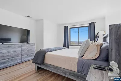 1906 Paterson Plank Road 2E #2E, North Bergen, NJ 07047 - Photo 17
