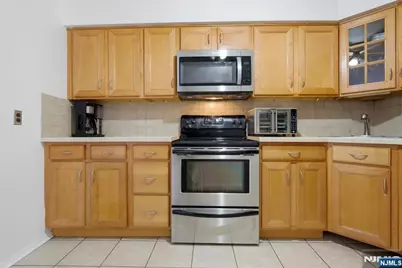 1906 Paterson Plank Road 2E #2E, North Bergen, NJ 07047 - Photo 11