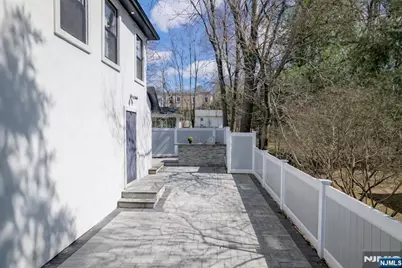 1013 Boulevard, New Milford, NJ 07646 - Photo 23