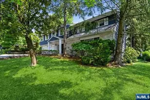 437 Summit St, Englewood Cliffs, NJ 07632 - Photo 25