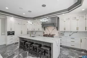 340 Indian Trail Dr, Franklin Lakes, NJ 07417 - Photo 15