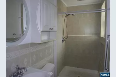 326 Walter Avenue, Hasbrouck Heights, NJ 07604 - Photo 5