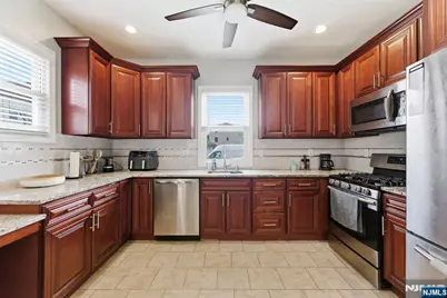 554 Kingsland Avenue, Lyndhurst Township, NJ 07071 - Photo 7