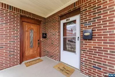 554 Kingsland Avenue, Lyndhurst Township, NJ 07071 - Photo 3