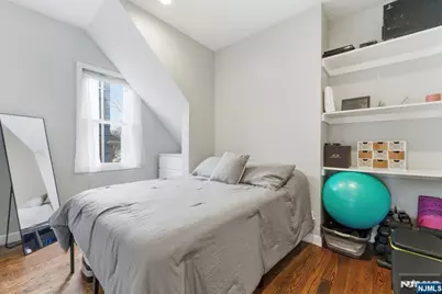 554 Kingsland Avenue, Lyndhurst Township, NJ 07071 - Photo 11