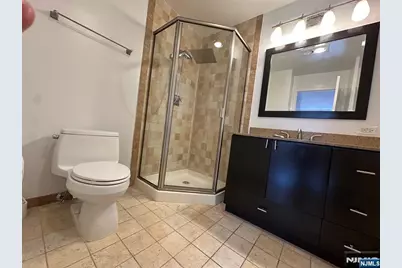 200 Grand Cove Way 5H #5H, Edgewater, NJ 07020 - Photo 7