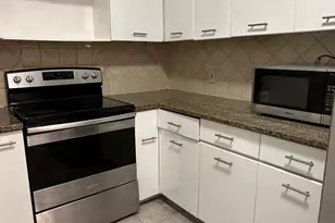 200 Grand Cove Way 5H, Edgewater, NJ 07020 - Photo 17