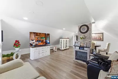 61 Aycrigg Avenue, Passaic, NJ 07055 - Photo 7