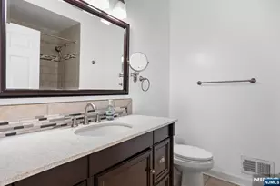 373 Kingston Ct 373, West New York, NJ 07093 - Photo 25