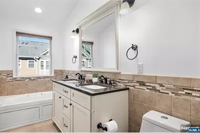 373 Kingston Court 373 #373, West New York, NJ 07093 - Photo 23