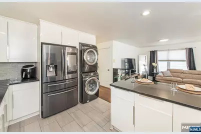 543-545 Livingston Street, Elizabeth, NJ 07206 - Photo 9