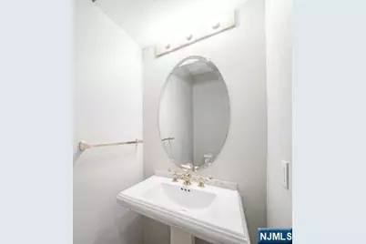 451 Hartford Drive 4052 #4052, Nutley, NJ 07110 - Photo 5