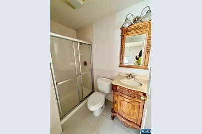 137 Norwood Avenue, Lodi, NJ 07644 - Photo 7