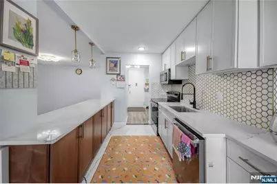 300 Winston L1 #L1, Cliffside Park, NJ 07010 - Photo 11